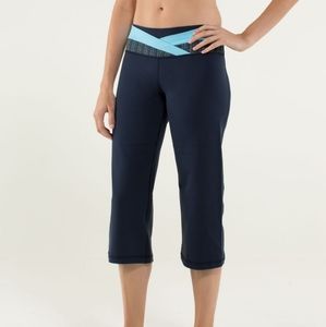 Lululemon Dharan Crop Inkwell Ziggy Wee